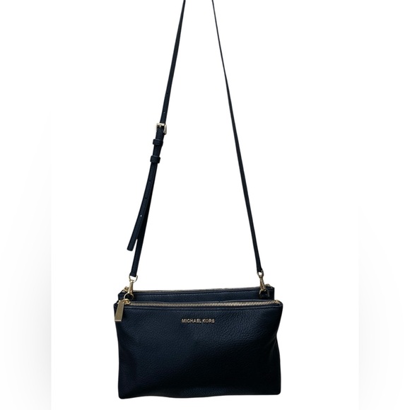 Michael Kors Black Crossbody Bag, MICHAEL Michael Kors
One sizeLeather crossbody - Picture 4 of 7